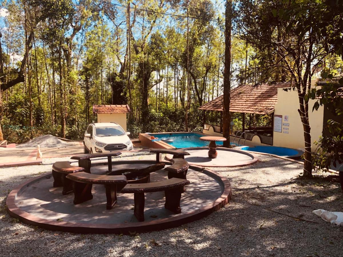 Silver Springs Homestay Chickmagalur Chikmagalūr Exterior foto